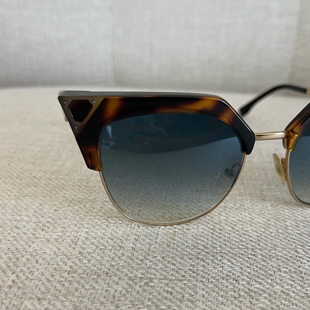 FENDI Iridia Sunglasses - FF 0149/S Cat Eye Havana Gold Tortoise Gradient Lens - Picture 5 of 9